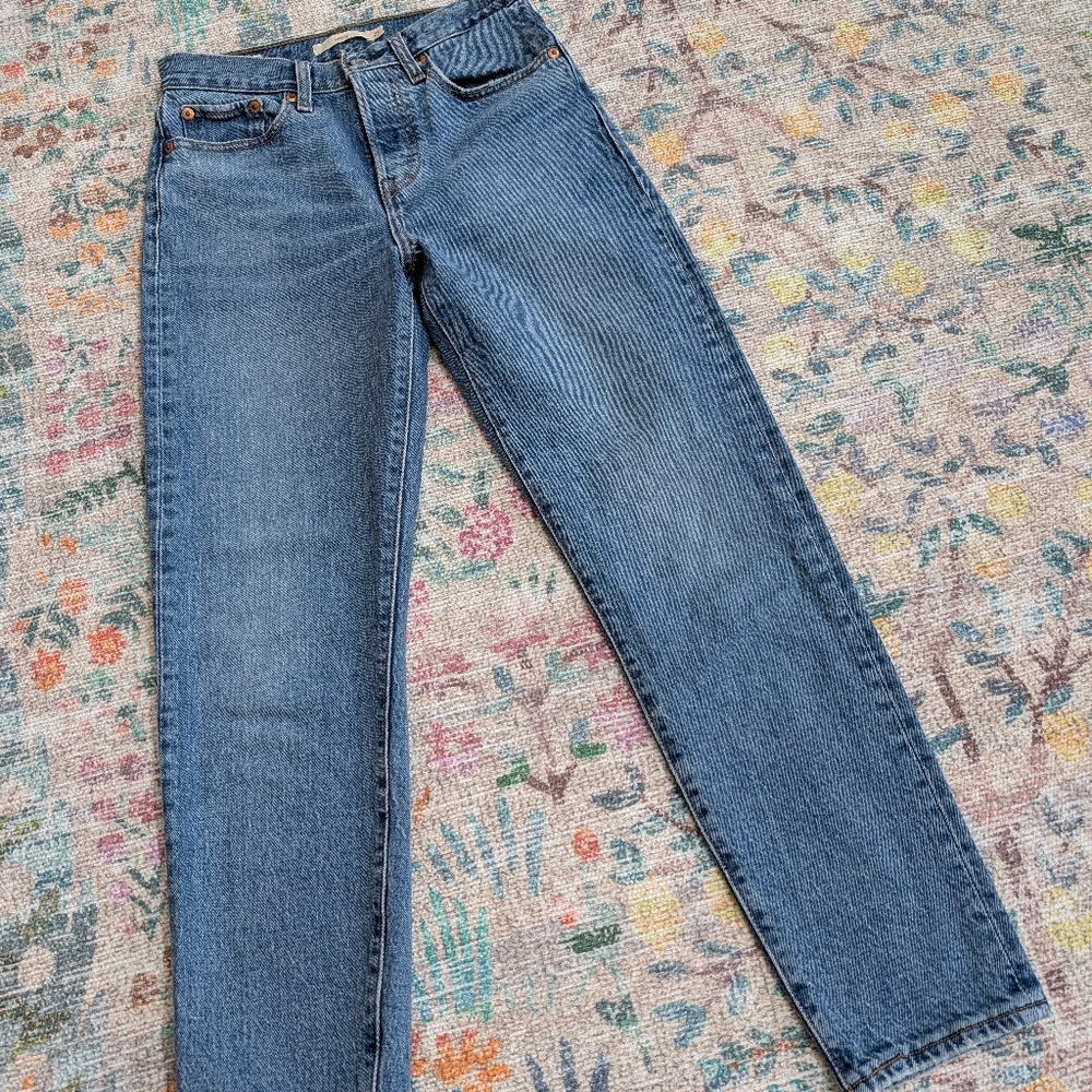 Levi's Wedgie Jeans - Picture 6 of 9